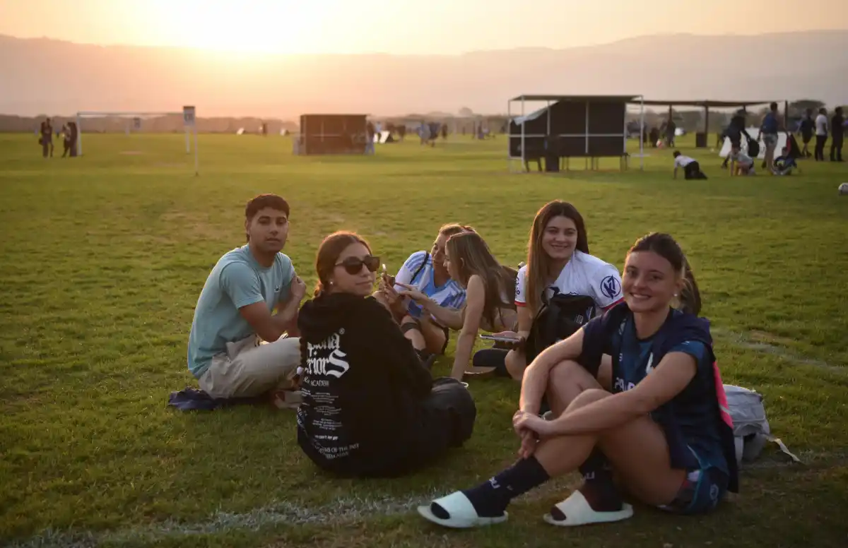 RELAX. El tercer tiempo en Las Cañas comienza dentro de la línea de cal. Foto: Inés Quinteros Orio - LA GACETA