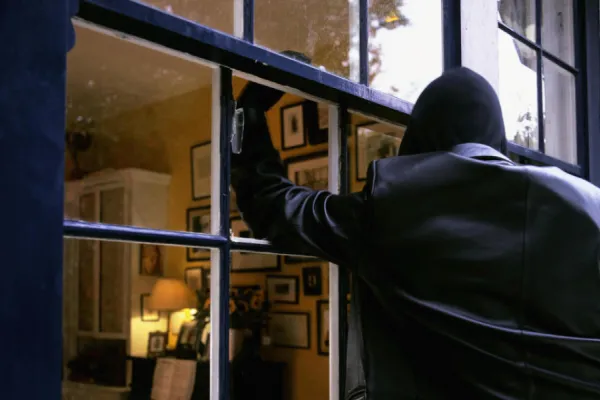 Cuidado con estas marcas: pueden estar intentando robar tu casa