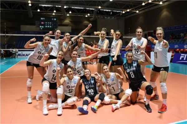 Pérez, con Las Panteras, y Medina Sarmiento, junto a Las Panteritas, quieren la victoria en los torneos internacionales