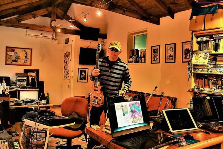 Una de las salas de la casa del Indio Solari