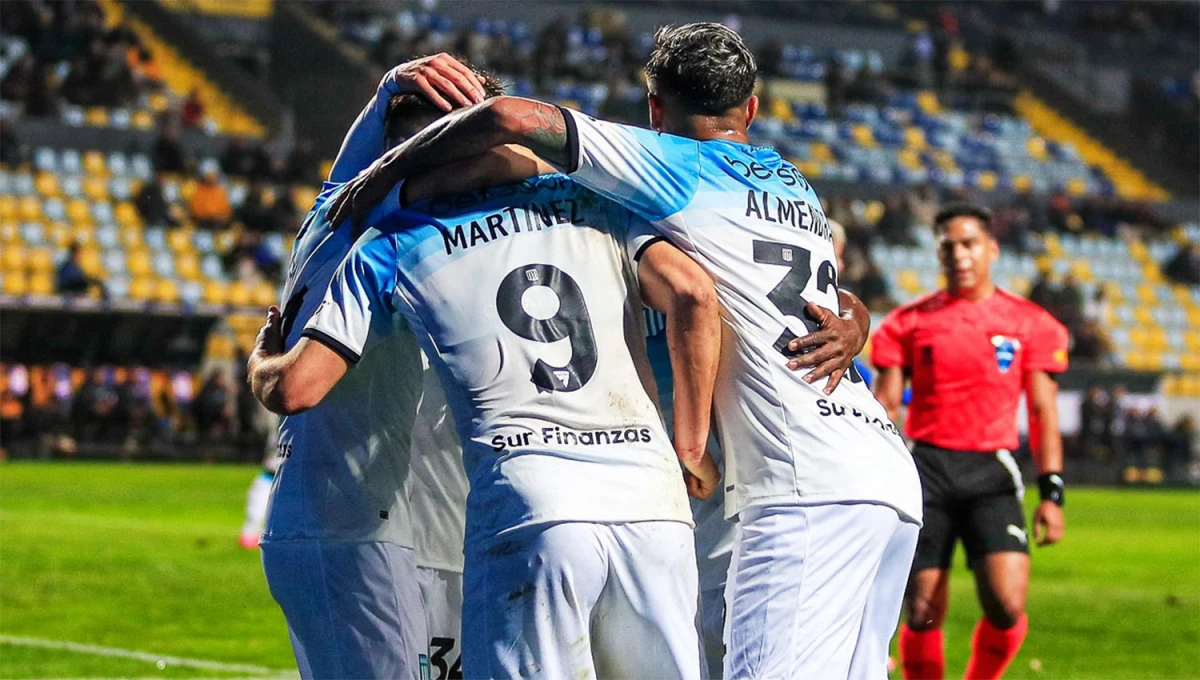 FAVORITO. Racing ganó 2-0 en Chile y hasta perdiendo por un gol pasaría a la siguiente fase de la Sudamericana.