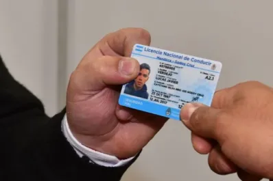 Por falta de provisión de insumos, se retrasó la impresión de licencias de conducir