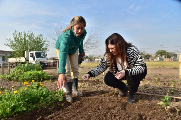 Los vecinos de la Capital disponen de una huerta comunitaria, inclusiva y demostrativa