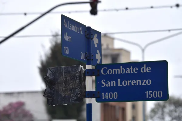 Cambio de sentido de dos calles clave: ya están girando algunos semáforos en Crisóstomo Álvarez y en San Lorenzo