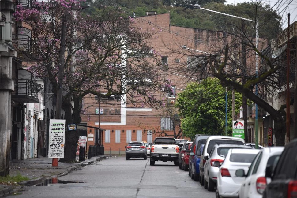 NO ESTACIONAR. Se prohibirá el estacionamiento en calle San Lorenzo.