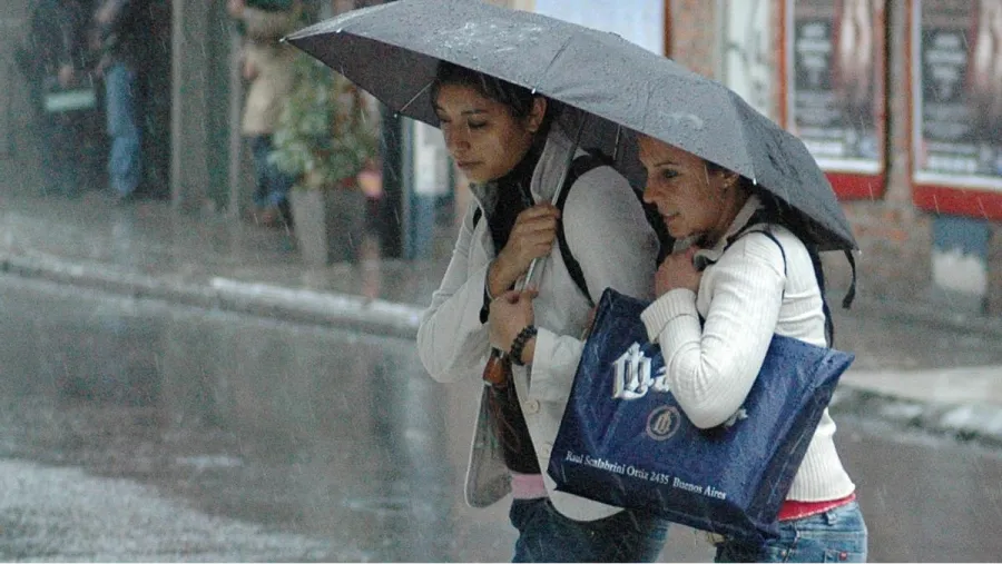 Alerta por tormentas y fuertes vientos