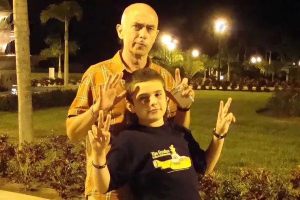 Quién es Bruno, el único hijo del Indio Solari que eligió mantenerse lejos de los medios