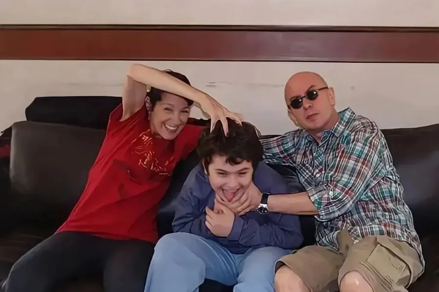 La vida de Bruno, el hijo del “Indio” Solari que se mantiene en el bajo perfil