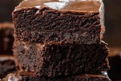 La receta de los brownies más cremosos con tan solo tres ingredientes, sin harinas, azúcar ni manteca
