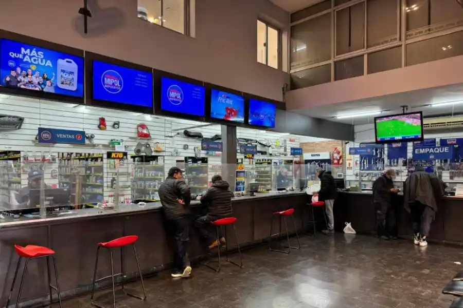 Con Mipol Repuestos, subís a tu auto con tranquilidad y seguridad