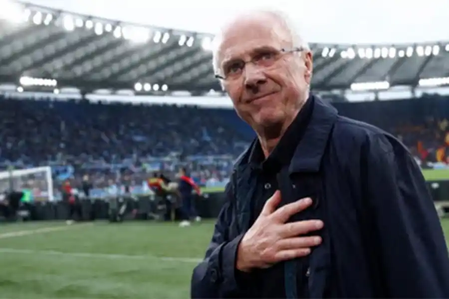 UNA DE LAS ÚLTIMAS. Sven Goran Eriksson visitó Anfield en marzo, en una de sus últimas salidas públicas. 
