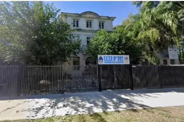 Rosario: una adolescente apuñaló a una compañera en una escuela