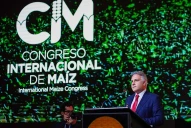 El gobernador de Córdoba pidió una nueva ley de biocombustibles y el fin de las retenciones