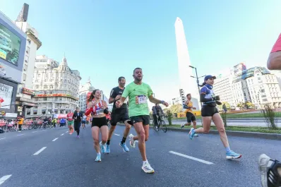 Media Maratón de Buenos Aires: la historia de la tucumana que llegó a la meta con los pies sangrando
