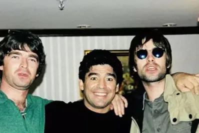Oasis está de vuelta: el día que los hermanos Gallagher conocieron a Maradona