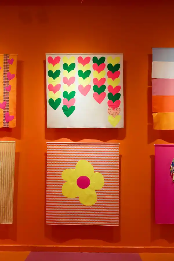 La muestra de Agatha Ruiz de la Prada y un reconocimiento por su aporte a la moda sustentable