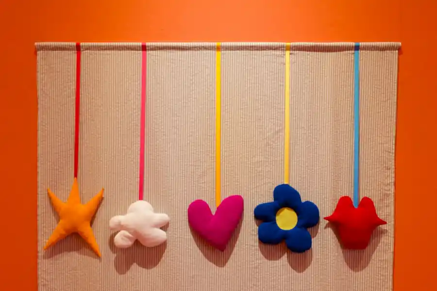 La muestra de Agatha Ruiz de la Prada y un reconocimiento por su aporte a la moda sustentable