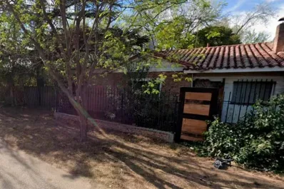 Horror en Córdoba: una mujer de 64 años vivía con los cadáveres de sus dos hermanos