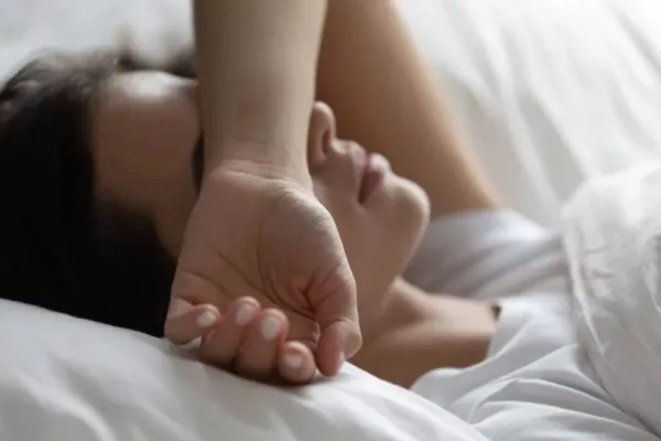 Cómo es la rutina de sueño que puede reducir el riesgo de sufrir enfermedades cardíacas