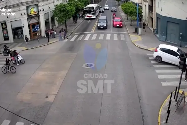 600x400_video-auto-embistio-mujer-plena-senda-peatonal-1049715-113658.webp