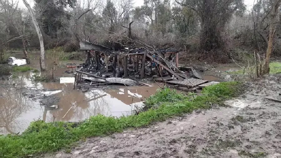 Buenos Aires: se incendió una vivienda y cuatro niños quedaron atrapados porque estaba cerrada con un candado