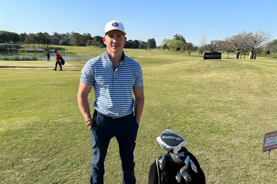 FELIZ. Gabriel Esteban García dejó el tenis por amor al golf. 
