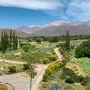 Cuál es el pueblito del NOA rodeado de montañas y bodegas que tenés que visitar