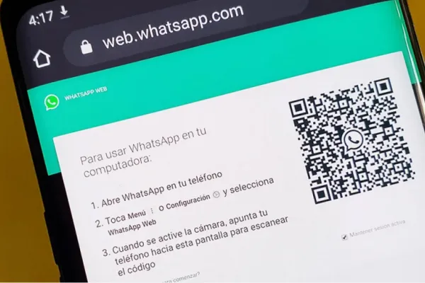 Cómo es el truco para evitar que te espíen los mensajes de WhatsApp Web