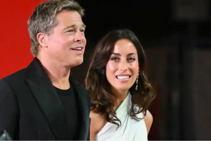 Brad Pitt y su novia cautivaron a la alfombra roja del Festival de Venecia