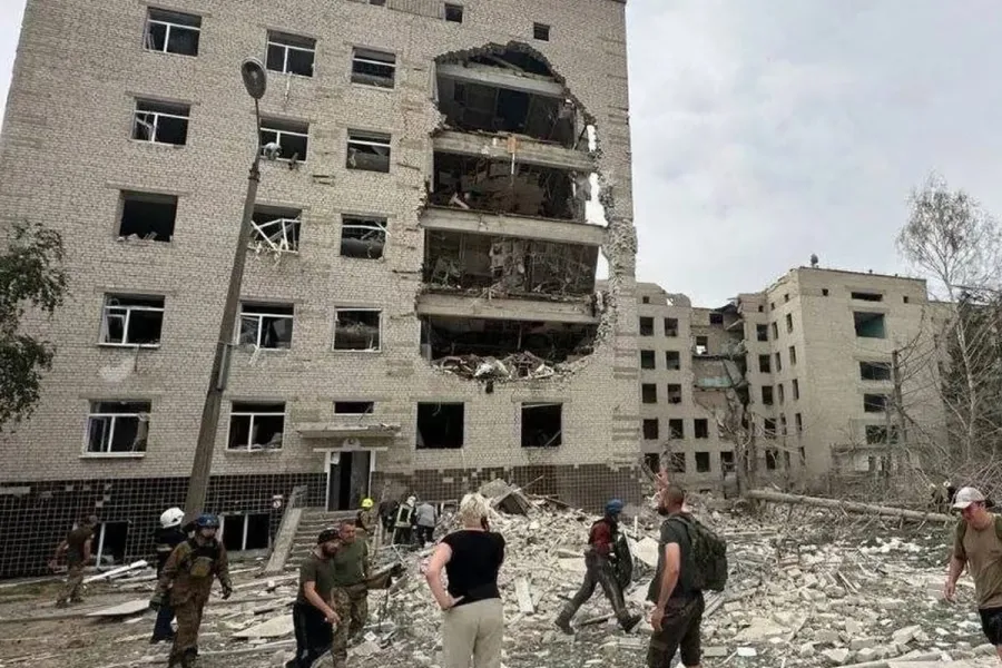 GUERRA RUSIA Y UCRANIA. El bombardeo dejó casi un centenar de muertos y más de 180 heridos. / CAPTURA DE PANTALLA.