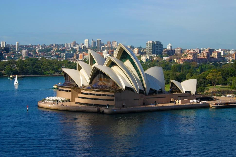 MONUMENTO EN USO. La Ópera de Sidney, un lugar emblemático que sufrirá por la suba del nivel del mar.