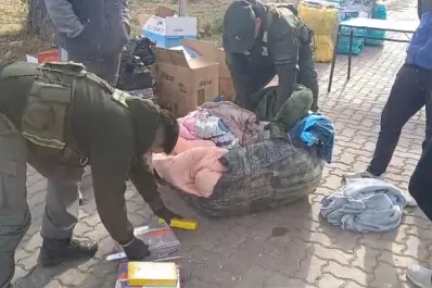 Encontraron 43 kilos de cocaína ocultos entre sábanas y toallones