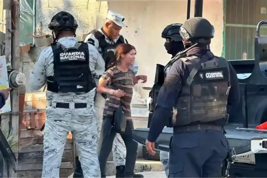 IMÁGENES DEL RESCATE. Lety fue rescatada por la Guardia Nacional en la ciudad de Veracruz, México. / CAPTURA DE PANTALLA.