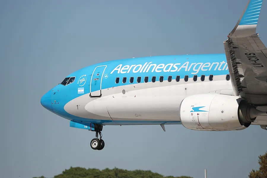 Aerolíneas Argentinas bajó su déficit operativo un 70%