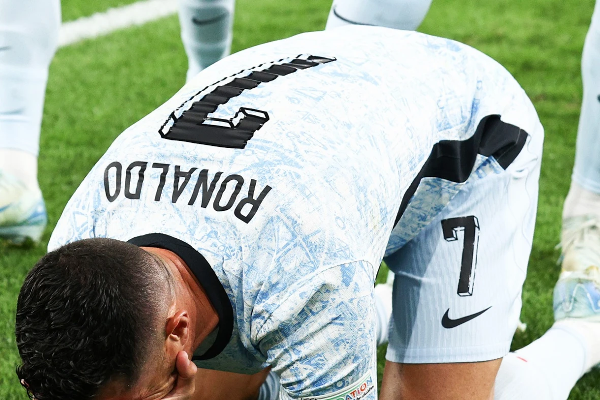 EMOCIONADO. Cristiano Ronaldo hizo historia en el estadio Da Luz.