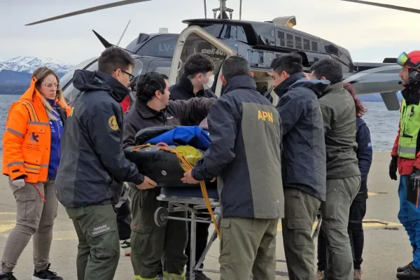 Bariloche: hallan con vida al tercer turista desaparecido tras una avalancha