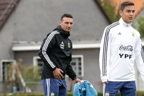 Scaloni reveló por qué eligió darle la 10 de la selección argentina a Dybala: “Es él el que la tiene que llevar”