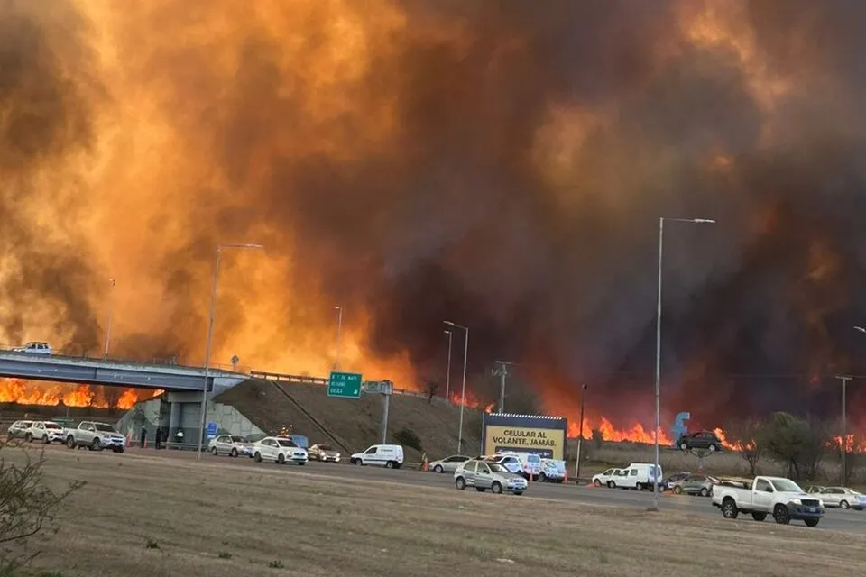 Córdoba: los incendios no dan tregua y los vecinos tuvieron que ser evacuados