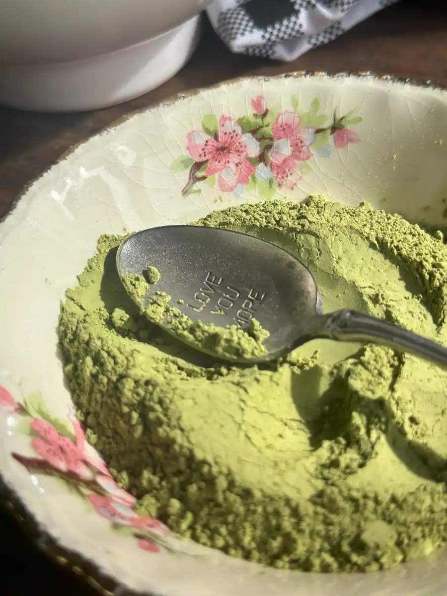 Matcha: el súper alimento verde que aporta energía y mejora la concentración