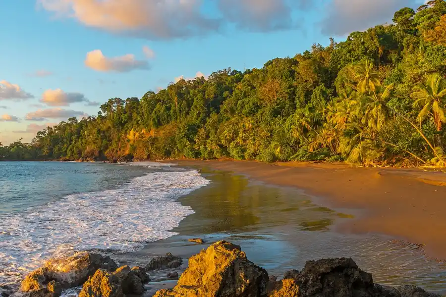 El secreto de los lugares donde sus habitantes viven más de 100 años