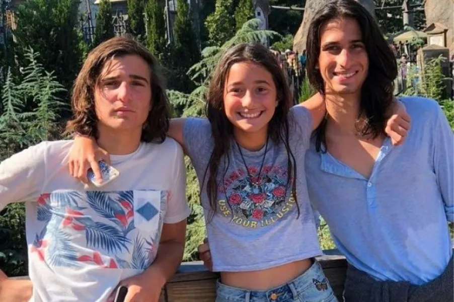 Valentín, Azul y Franco, los hijos de Romina Yan.