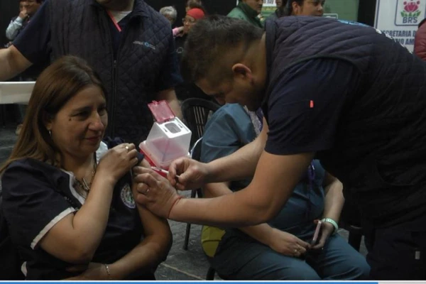 Siete respuestas sobre la vacunación para jóvenes y adolescentes tucumanos contra el dengue