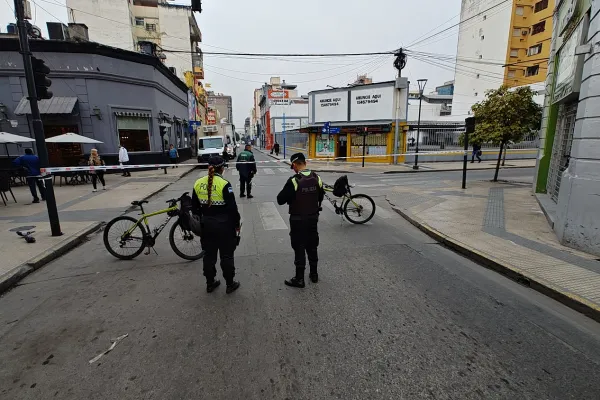 Un joven de 23 años fue apuñalado en el centro tucumano: su pareja fue aprehendida