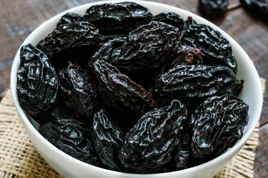 ¿Cuántas ciruelas pasas debemos comer por día?