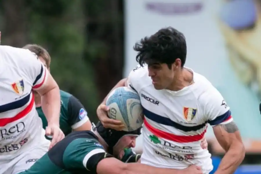 Fue campeón con Natación y Gimnasia, se retiró y ahora decidió volver a jugar, pero en España
