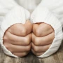 Cuáles son las enfermedades que se esconden detrás de las manos y los pies fríos
