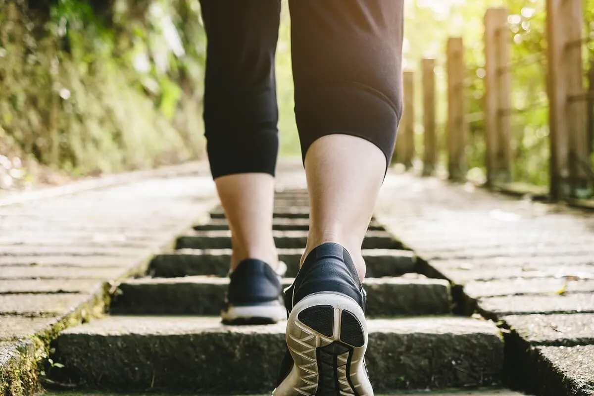 Los beneficios de caminar después de comer.