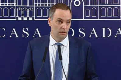 Frente a un nuevo paro de aeronáuticos, el Gobierno cuestionó los privilegios de los pilotos