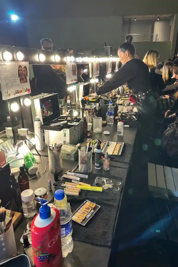 El BAFWeek SS 25 concluyó con un impresionante desfile de Kosiuko