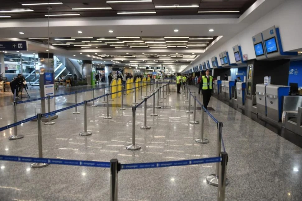 VISTA. Hubo demoras y cancelaciones en aeropuertos del país.